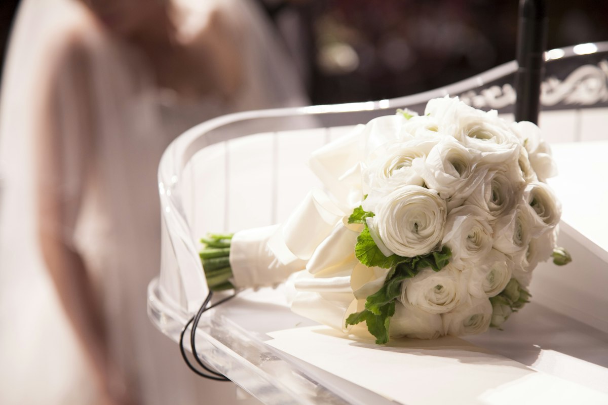 White bouquet of flowers